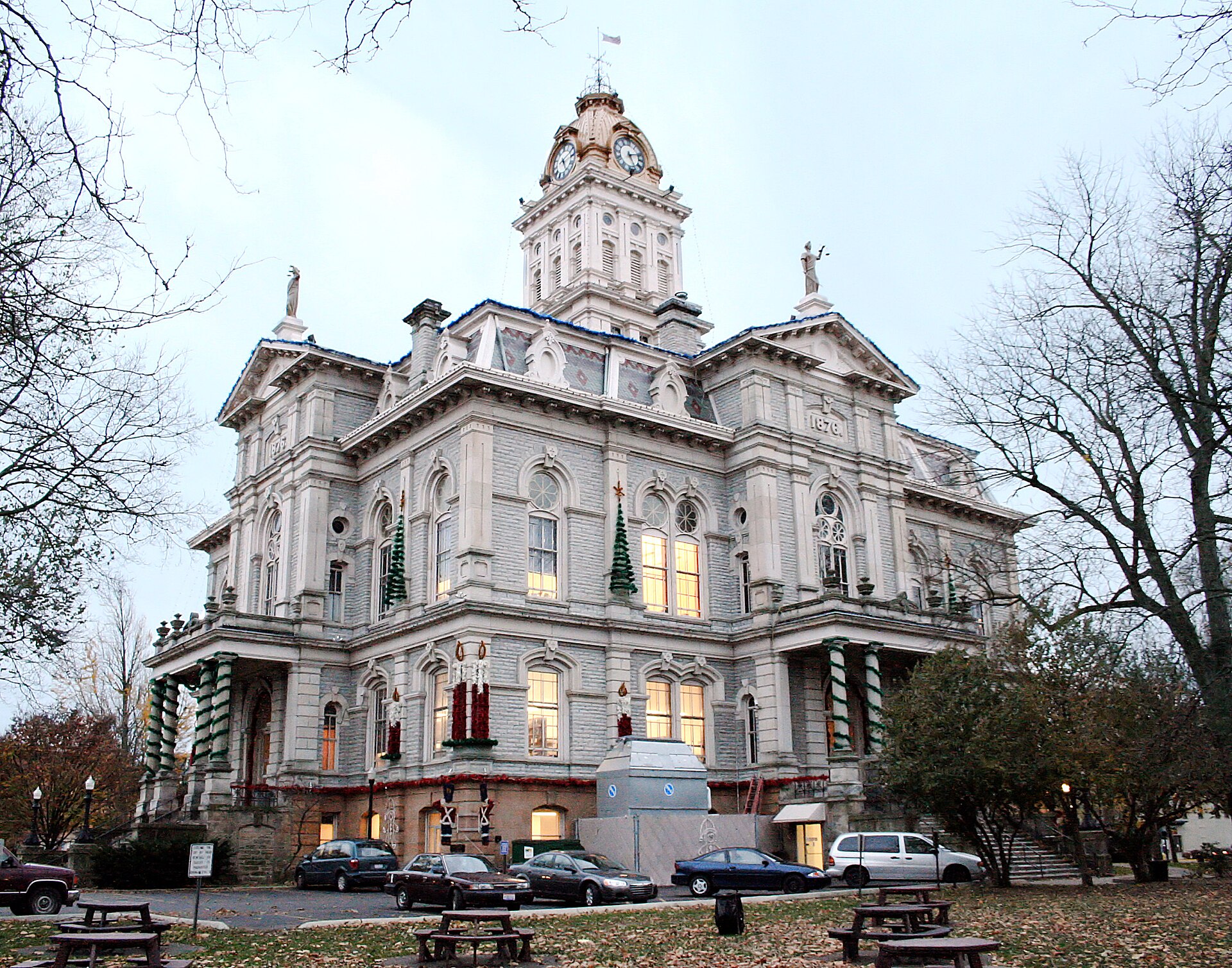 Licking County Courthouse in Newark, OH